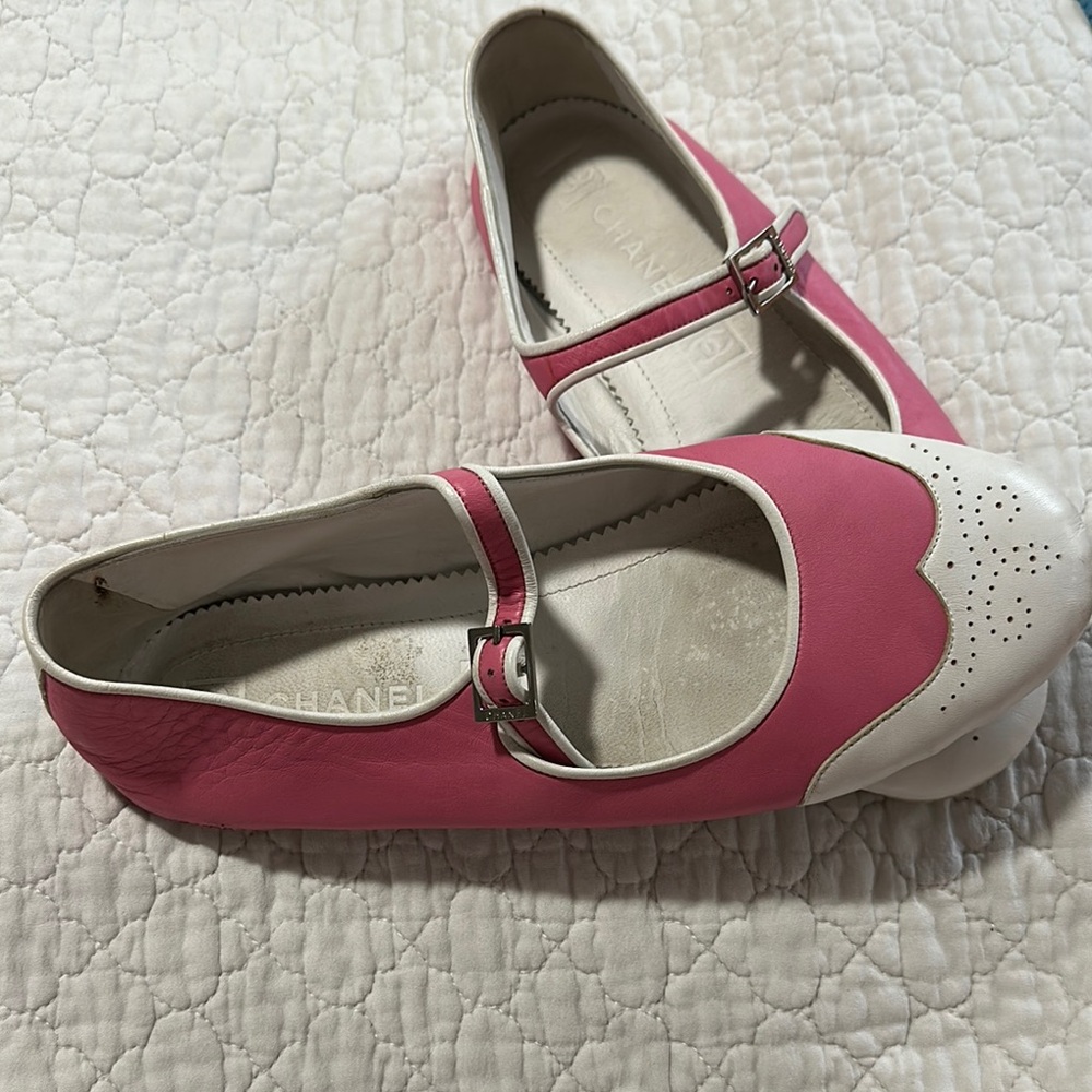 CHANEL VINTAGE Pink and White Women's Ballet Flat Shoes sz 42